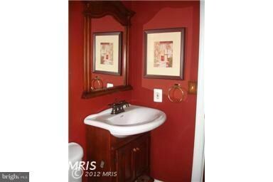 11104 Woodson Ave, Kensington, MD 20895 - photo 2