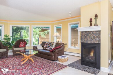 Living Room_Fireplace 2228-FULL
