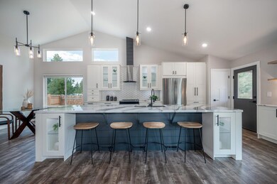 20-web-or-mls-9.8 19644 Apache Rd-117