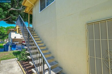 2208 L St unit 4, Antioch, CA 94509 - photo 2