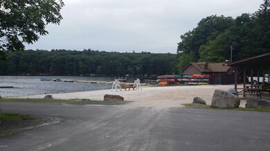 118 Broadmoor Dr, Blooming Grove Township, PA 18428 - photo 6