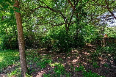 2309 Stonegate Cir, Denton, TX 76205 - photo 2