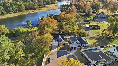 1800 Whites Landing, Chesapeake, VA 23321 - photo 4