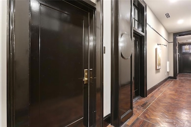 419 Carondelet St unit 203, New Orleans, LA 70130 - photo 3