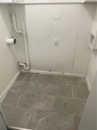 2404 Livesay Rd, Chesapeake, VA 23323 - photo 7