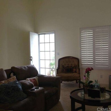 living room / entry