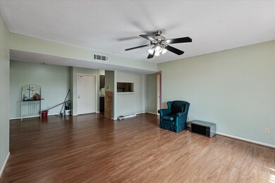 8517 Hearth Dr, Houston, TX 77054 - photo 4