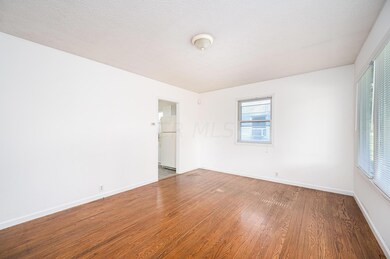 1749 Wilson Ave 23