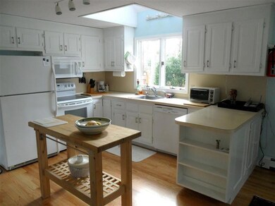 41 Mares Pond Dr, East Falmouth, MA 02536 - photo 3