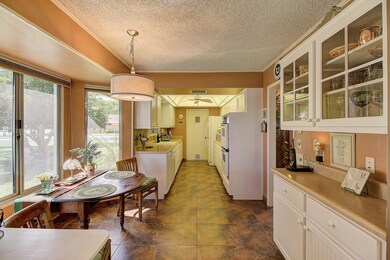 18844 N Mayan Dr, Sun City, AZ 85373 - photo 4