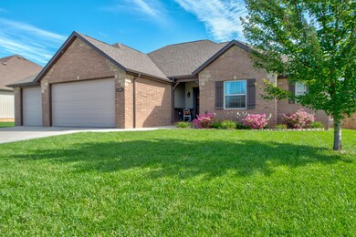 644 N Maplewood Hills Rd, Nixa, MO 65714 - photo 2
