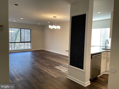 2285 Chestnut Burr Ct, Reston, VA 20191 - photo 2