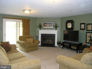 36 Roger Valley Ct, Parkville, MD 21234 - photo 5