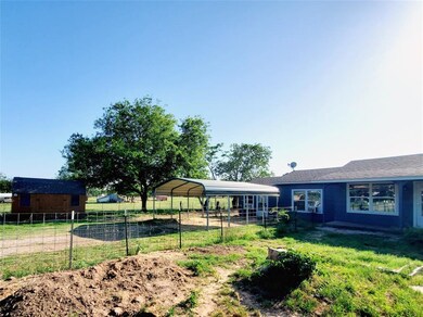 580 Parker St, Azle, TX 76020 - photo 3