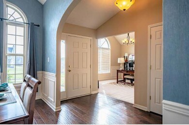 8506 Pathfinder Ct, Louisville, KY 40291 - photo 2