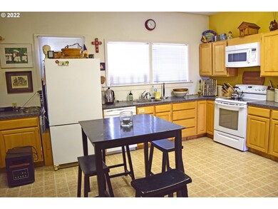 235 Gover Ln, Halfway, OR 97834 - photo 7