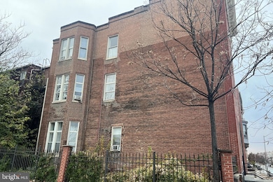 1606 Mcculloh St, Baltimore, MD 21217 - photo 3
