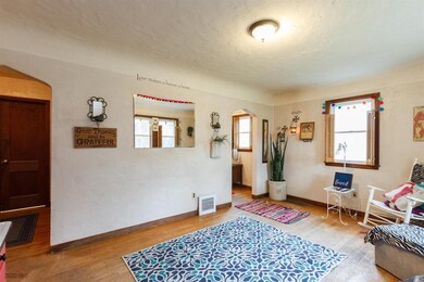 1039 65th St, Windsor Heights, IA 50324 - photo 4