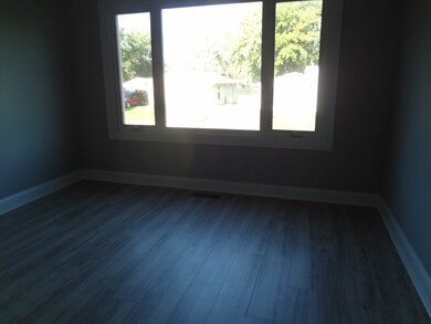 164 Austin Ave, Carpentersville, IL 60110 - photo 3