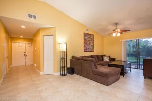 10 Mayfield living