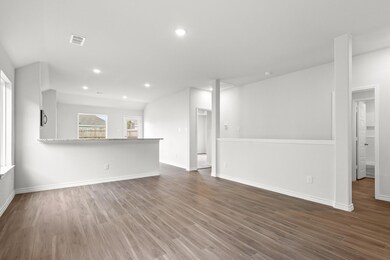 1602 Luke St, Ennis, TX 75119 - photo 4