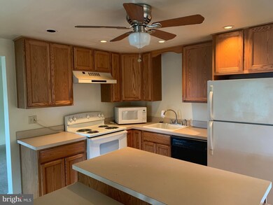 18 N Church St unit 3, Spring City, PA 19475 - photo 5