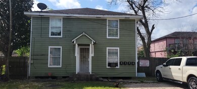 4410 Engleford St, Houston, TX 77026 - photo 2