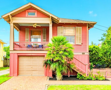 Enjoy the gulf views from the front porch!