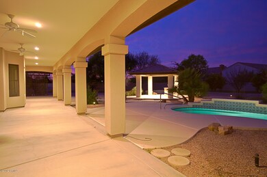 Beautiful Covered Patio & Heated Spool
