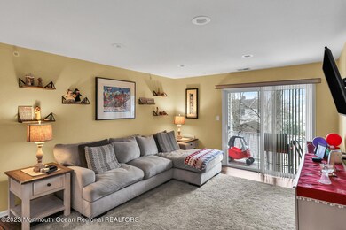 232 Wedgewood Cir, Belford, NJ 07718 - photo 4