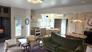 713 Mountain Oak Dr, Mount Shasta, CA 96067 - photo 6