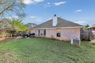 820 Elm Creek Dr, Moore, OK 73160 - photo 6