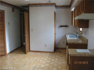 2271 Forest Hills Dr, Asheboro, NC 27205 - photo 7