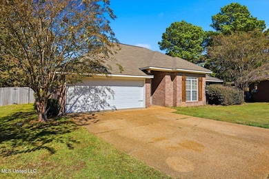 425 Fenway Dr, Brandon, MS 39047 - photo 3