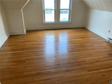 1742 W Linden St unit 3rd floor, Allentown, PA 18104 - photo 2