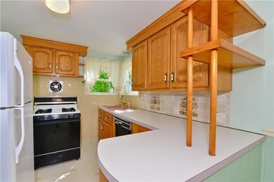 90 Gulf St, Warwick, RI 02886 - photo 2