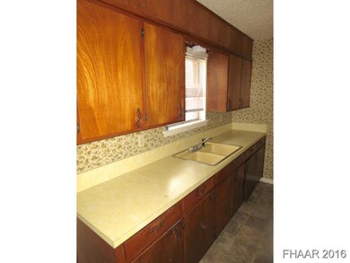 207 W Avenue A, Copperas Cove, TX 76522 - photo 5