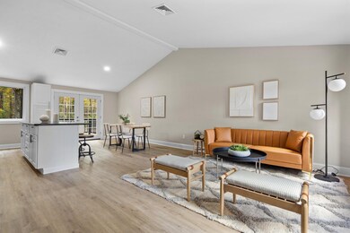 44 Redfield Cir, Derry, NH 03038 - photo 2