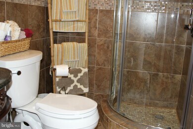 717 Kearny St NE, Washington, DC 20017 - photo 4