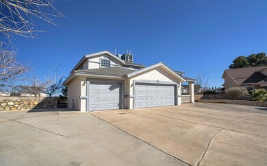 13821 Horizon Heights Cir, Horizon City, TX 79928 - photo 3