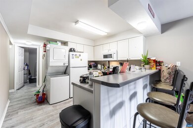 2100 Jefferson Park Ave unit 10, Charlottesville, VA 22903 - photo 4
