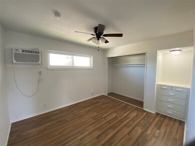 4706 Yellowstone Blvd unit 18, Houston, TX 77021 - photo 5
