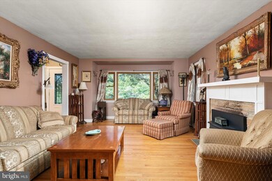 8 Edwards Place, Ewing, NJ 08628 - photo 5