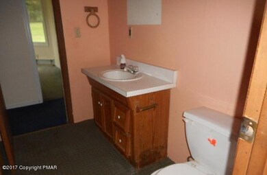 301 Alpha Dr, Stroudsburg, PA 18360 - photo 5