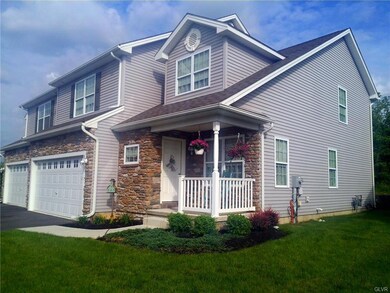 812 S Fork Dr, Easton, PA 18040 - photo 2