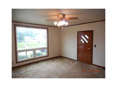 1521 N E St, Elwood, IN 46036 - photo 2