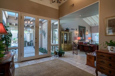 Foyer II