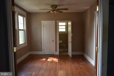 4110 7th Ave, Temple, PA 19560 - photo 5