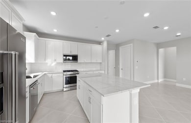 12401 Basalt Ln, Alva, FL 33920 - photo 3