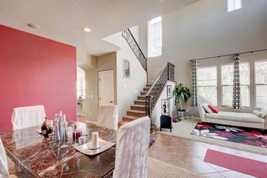 7 FORMAL DINING